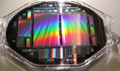 Wafer mit 2 der großflächigen pnCCDs für Fast Small Pixel - Die nächste Generation der Kamera